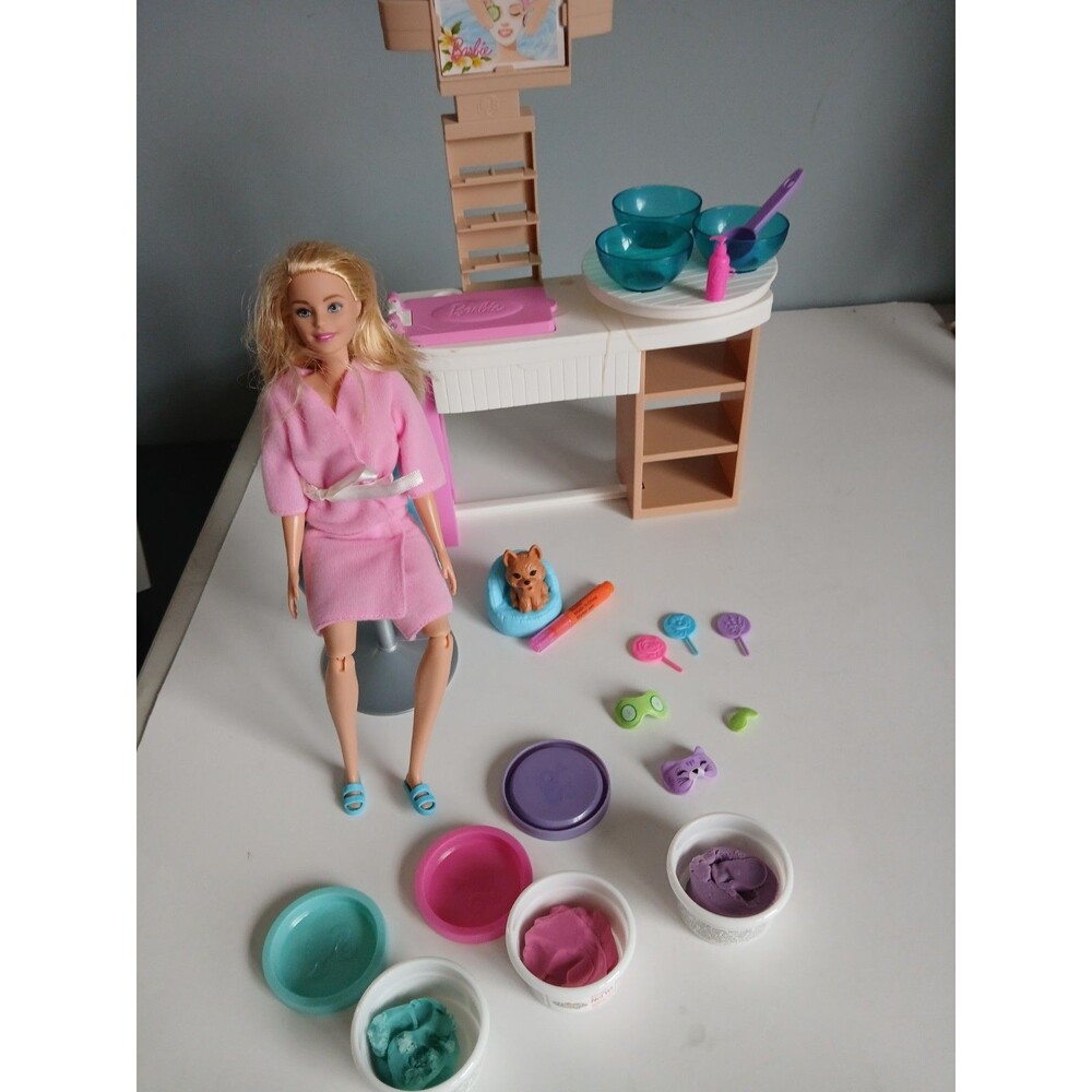 Barbie Mattel Face Mask Spa Day Playset  W Doll